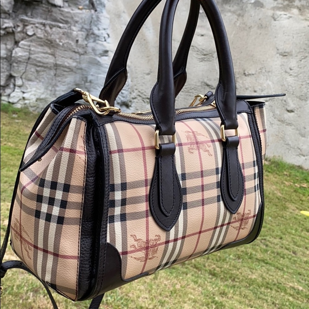 Burberry Beige Nova Check Satchel with Black Trim - Picture 5 of 16